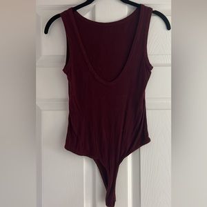 Lulu’s plunge back maroon bodysuit size S